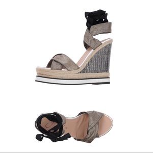 GAIMO Espadrilles- Gaimo Bull in Beige. NWB